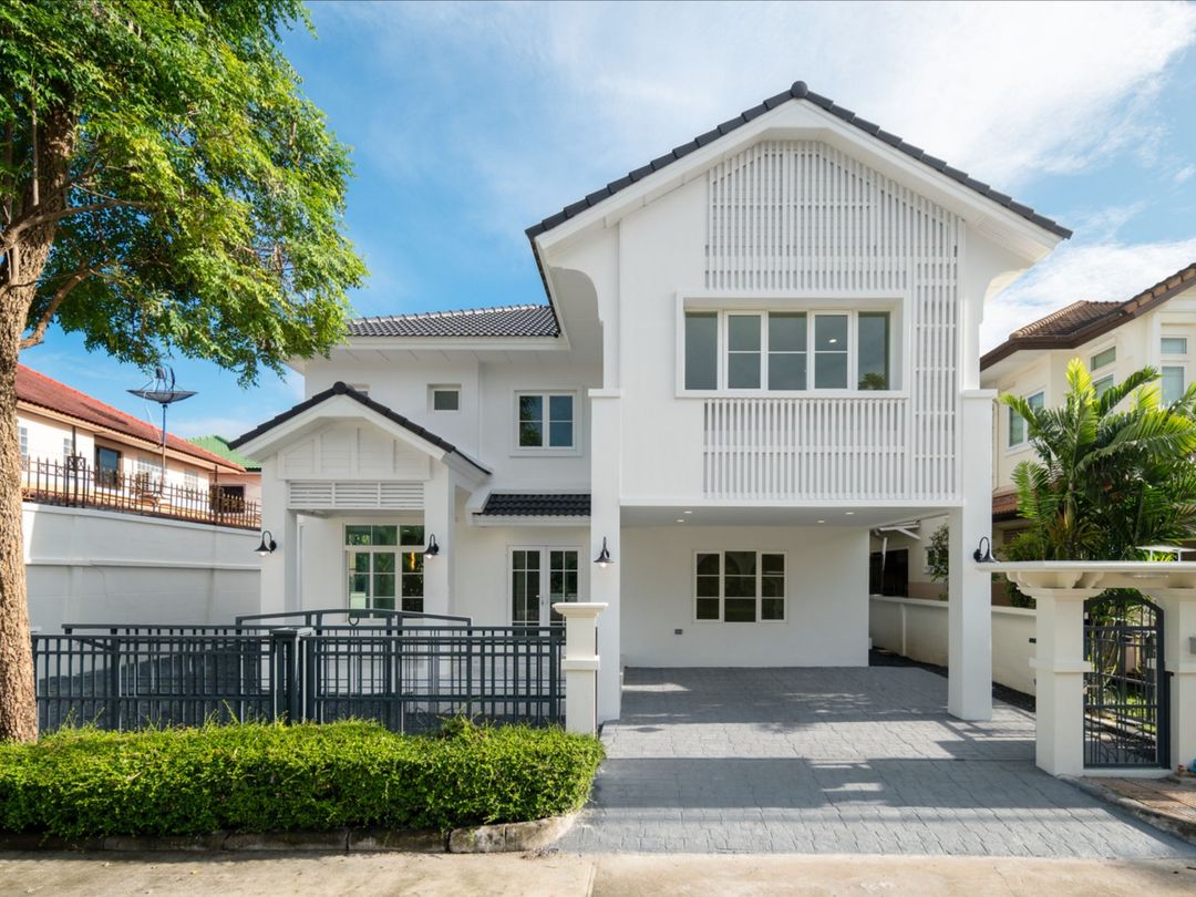 Ratchaphruek Exclusive Sukhumvit 103